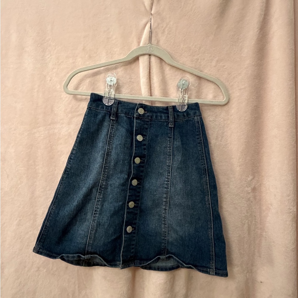 Mossimo Supply Co. Size 2 Denim button down skirt. 16-17" long